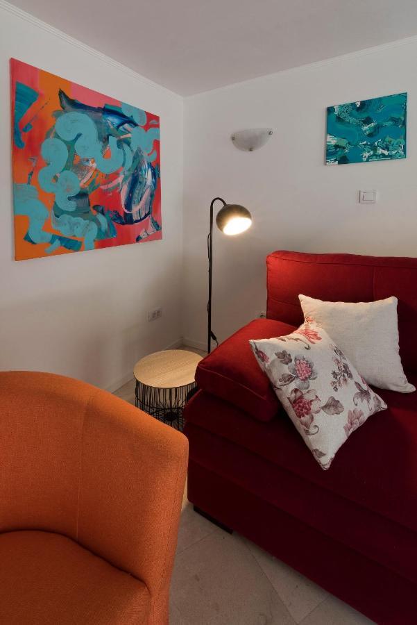 Salicula Art Gallery Apartment